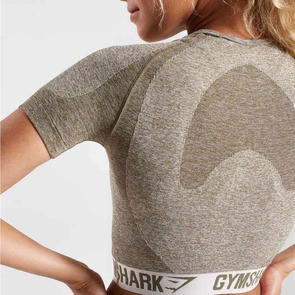 Gymshark Crop Top - Picture 2 of 7